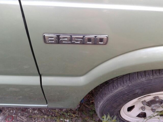 mazda B2500 van เครื่องดีมาก mazda B2500 van เครื่องดีมาก