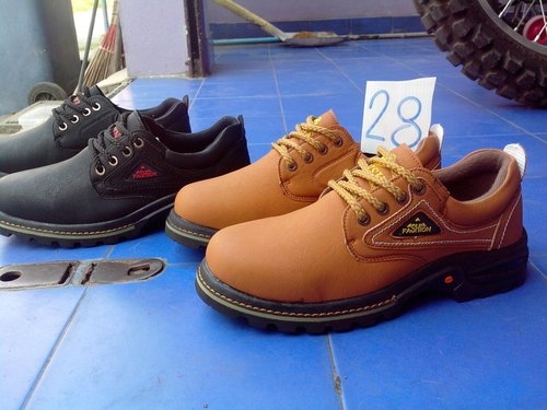 ร้องเท้าใหม่ไว้ไส่ขับรถ399ทุกคู่คับ ร้องเท้าใหม่ไว้ไส่ขับรถ399ทุกคู่คับ