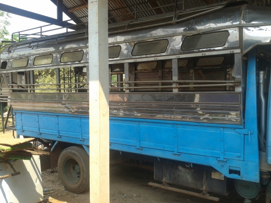 ขาย 6 ล้อ 110 แรง ISUZU NKR รถห้างแท้100\% เกียร์สั้น พวงมาลัยพาวเวอร์  ยกหัวได้