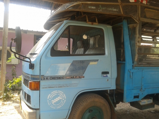 ขาย 6 ล้อ 110 แรง ISUZU NKR รถห้างแท้100\% เกียร์สั้น พวงมาลัยพาวเวอร์  ยกหัวได้