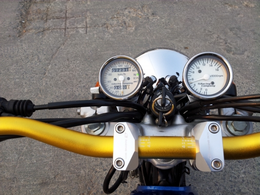 ขายtwสภาพสวยครับ90\% เครื่องดีสีสวยครับได้ไปคุ้มๆรถไม่ได้ใช้ครับมีอินวอ ย