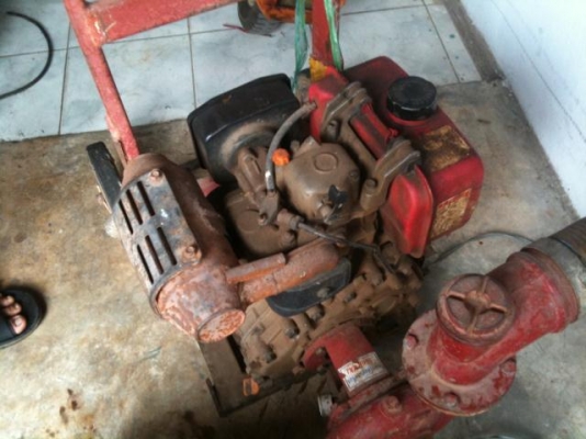 ขายเครื่องดีเซลสูบน้ำ 3 นิ้ว พร้อมรถเข็น ขายเครื่องดีเซลสูบน้ำ 3 นิ้ว พร้อมรถเข็น