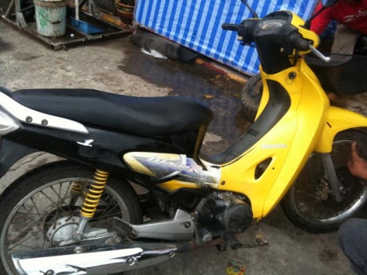 เวฟ 125 สตาทย์มือ บ้านบ้านป้ายแดง