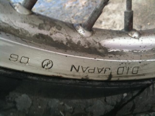 เวฟ 125 สตาทย์มือ บ้านบ้านป้ายแดง