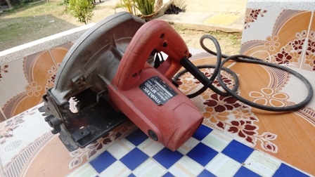 เลื่อยวงเดือน Maktec รุ่น MT580 สภาพใหม่ ราคาถูกๆ เลื่อยวงเดือน Maktec รุ่น MT580 สภาพใหม่ ราคาถูกๆ