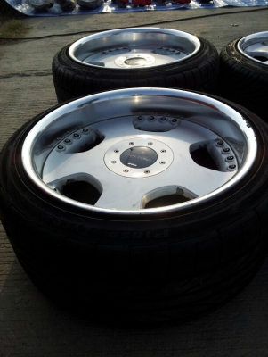 ขายMAX.vip.18"5x114(made in japan)ดอกยางตูมๆ (ยกชุด)ขาย 23,500บ. หน้า9"off38/หลัง10"off35ยางหน้า225/40/18(ปี12),หลัง245/40/18(ปี11)