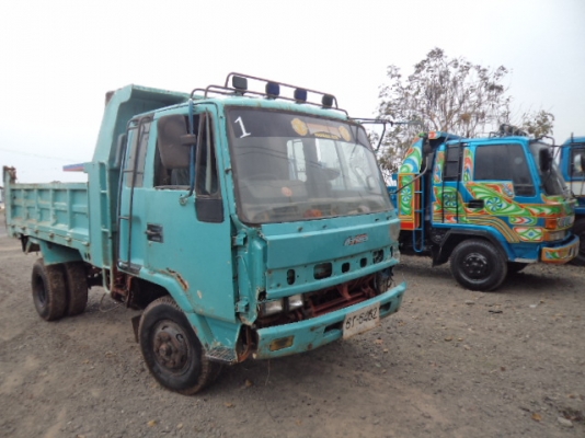 ขายรถอีซูซุร็อก6ล้อดั้ม 175 แรง ราคาถูกๆ