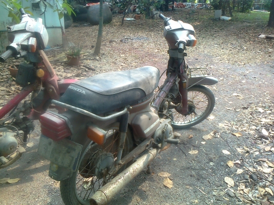 ขาย c700 มี 2 คัน มีทะเบียนทุกคันครับ ขาย c700 มี 2 คัน มีทะเบียนทุกคันครับ