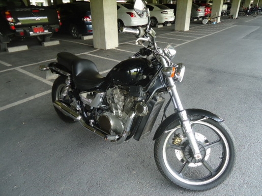 ]ขาย ชอปเปอร์ INTRUDER 750ทะเบียนแท้เลขตอง 111 สภาพดีมาก เครื่องแน่น สมบูรณ์ทำการแจ้งลงเล่มเปลี่ยนเครื่อง HONDA SHADOW 750CC แล้วครับ เอกสารพร้อมโอนได้รับรอง100\% (ถ้าโอนไม่ได้ยินดีคืนเงินครับ) 90,000.-