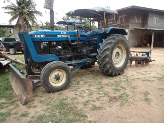 ขายรถไถฟอร์ด 6610 เต็ม สภาพสวยพร้อมใช้