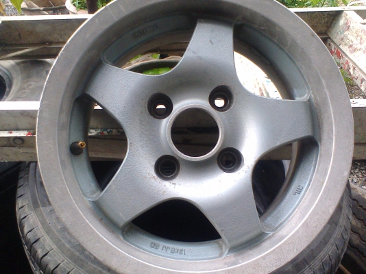 ล้อขอบ13 ใส่ กระบะมาสด้าเล็ก  หายากมาก ราคา 4000บาท 4วง