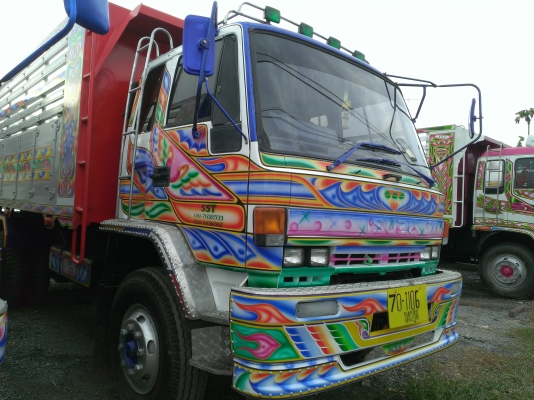 ขายรถISUZU2102เพลาดั้มเครื่อง220แรงม้ามีระบบลากจูงยางใหม่10เส้น