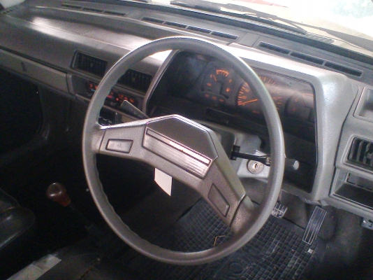 รถ nissan sunny สภาพสวย เครื่องดี แอร์เย็น เครื่องเงียบมาก ราคา55000