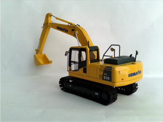 โมเดล Komatsu PC210 EXCAVATOR ทำจากเหล็กทั้งคัน โมเดล Komatsu PC210 EXCAVATOR ทำจากเหล็กทั้งคัน