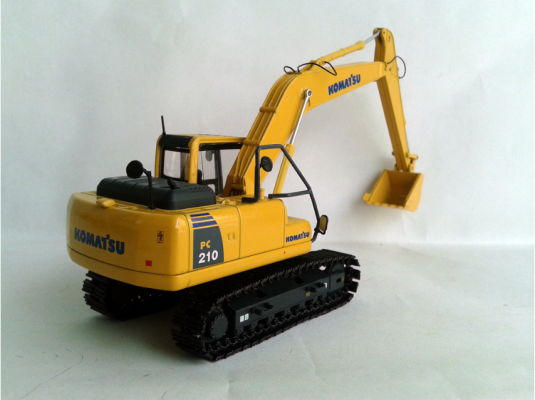 โมเดล Komatsu PC210 EXCAVATOR ทำจากเหล็กทั้งคัน โมเดล Komatsu PC210 EXCAVATOR ทำจากเหล็กทั้งคัน