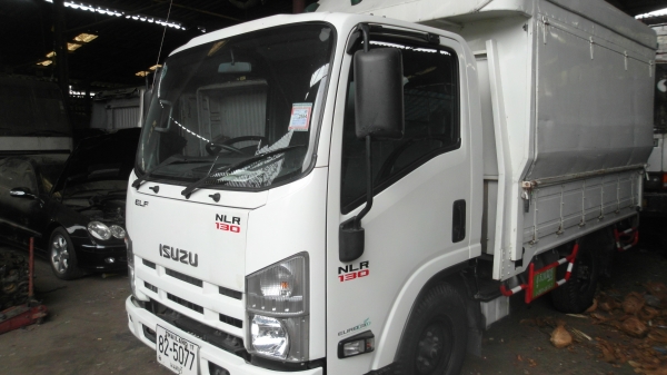 อีซูซุ 4 ล้อ NLR  เครื่อง 130 แรง กระบะคาร์โก้มีหลังคา รถห้าง