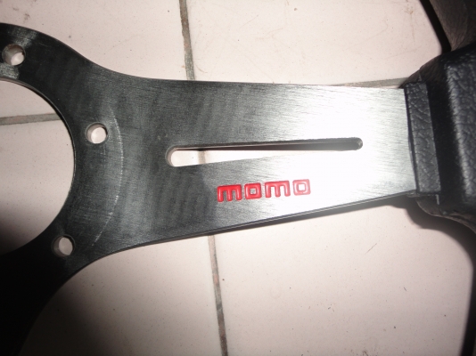 พวงมาลัยMOMO  700  บาท