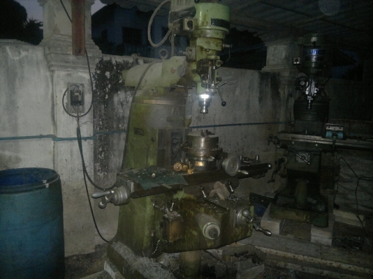 เครื่องกลึงใช้งานได้ปกติ มี2ตัว 65000