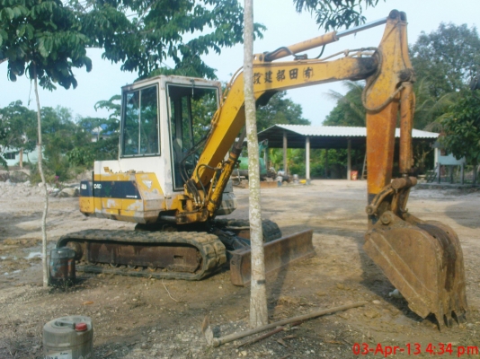 ขาย แบคโฮ KOMATSU รุ่น PC40-6 ขาย แบคโฮ KOMATSU รุ่น PC40-6