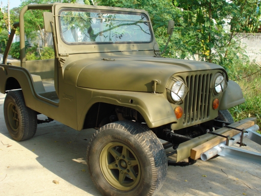 CJ5 ปะผุทำสีใหม่ทั้งคัน