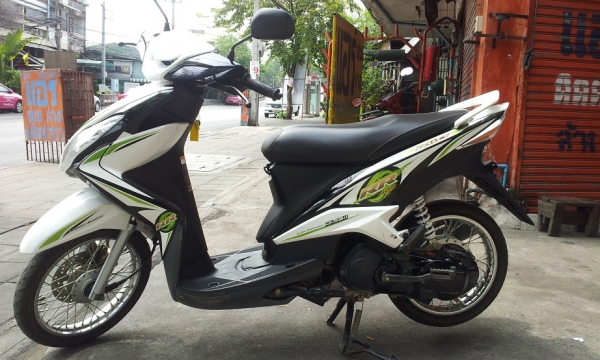 ขาย yamaha mio125 สีขาว ดำ เดือน เมษา ปี 54