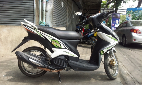 ขาย yamaha mio125 สีขาว ดำ เดือน เมษา ปี 54