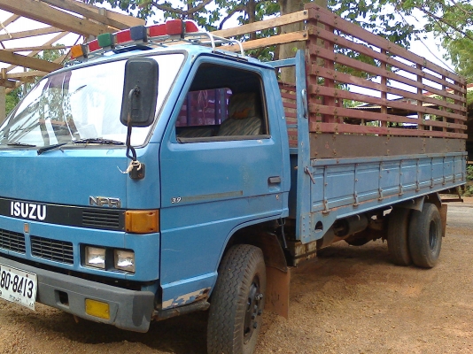 NPR59P รถประกอบFหลัง คานหน้า5น้อต เครื่อง115 ยาว5.5 เมตร เพาเวอร์