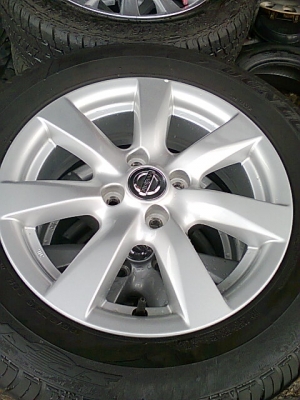 ขายล้อ   almera พร้อมยาง