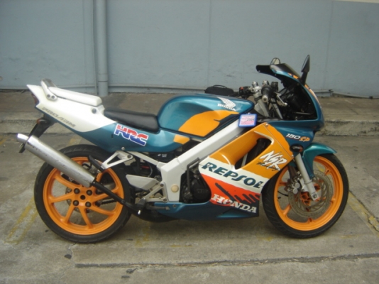 NSR 150SP ลาย REPSOL รถบ้าน สภาพดีเยี่ยม สวย มาก สนใจเชิญมาดูก่อนได้ ครับ เครื่องแรงดีเยี่ยม