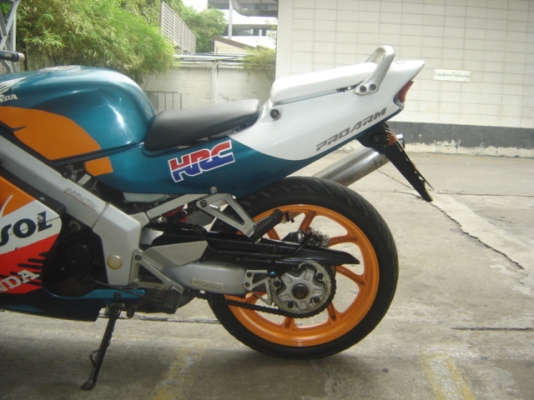 NSR 150SP ลาย REPSOL รถบ้าน สภาพดีเยี่ยม สวย มาก สนใจเชิญมาดูก่อนได้ ครับ เครื่องแรงดีเยี่ยม