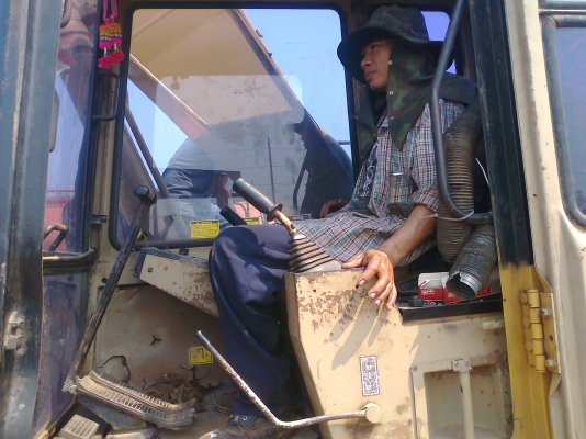 ขายด่วน..รถแบคโฮ CAT E200 B รถสวย พร้อมใช้งาน มีทะเบียนครบ.