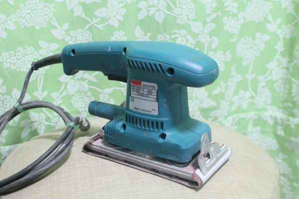 เครื่องขัดกระดาษทราย แบบสั่น makita รุ่น BO3700 พร้อมใช้งานครับ เครื่องขัดกระดาษทราย แบบสั่น makita รุ่น BO3700 พร้อมใช้งานครับ