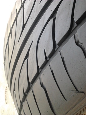 ขายยาง225/50/17 ปี 11 DUNLOP SP LM703 1 คู่