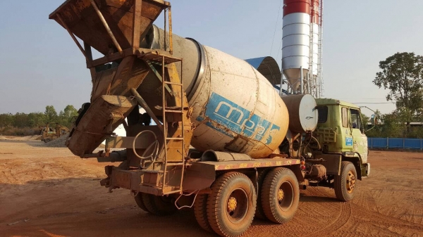 ขาย รถโม่ปูน 5 คิว 2 เพลา HINO FS270B คัสซีสวยตลอดเส้น เครื่อง EK100 260 แรงม้า รถใช้งานอยู่ทุกวัน ทะเบียนพร้อมโอน ขาย รถโม่ปูน 5 คิว 2 เพลา HINO FS270B คัสซีสวยตลอดเส้น เครื่อง EK100 260 แรงม้า รถใช้งานอยู่ทุกวัน ทะเบียนพร้อมโอน