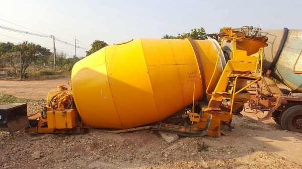 ขาย โม่ปูน 5 คิว เก่านอก สภาพพร้อมใช้งาน ยกขึ้นใส่รถใช้งานได้เลย