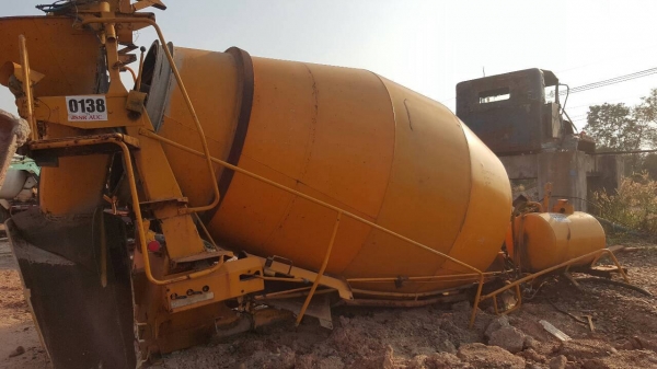 ขาย โม่ปูน 5 คิว เก่านอก สภาพพร้อมใช้งาน ยกขึ้นใส่รถใช้งานได้เลย ขาย โม่ปูน 5 คิว เก่านอก สภาพพร้อมใช้งาน ยกขึ้นใส่รถใช้งานได้เลย