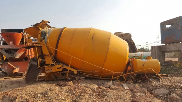 ขาย โม่ปูน 5 คิว เก่านอก สภาพพร้อมใช้งาน ยกขึ้นใส่รถใช้งานได้เลย ขาย โม่ปูน 5 คิว เก่านอก สภาพพร้อมใช้งาน ยกขึ้นใส่รถใช้งานได้เลย