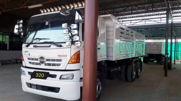 เปิดทำการขายอีกhino Mega. 320. ปี49 สวยสดการันตีหล่อขั้นเทพ. ยางเต็มหมด มีระบบพ่วง พร้อมใช้งานราคาต่อลองได้ เปิดทำการขายอีกhino Mega. 320. ปี49 สวยสดการันตีหล่อขั้นเทพ. ยางเต็มหมด มีระบบพ่วง พร้อมใช้งานราคาต่อลองได้