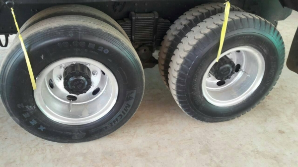 เปิดทำการขายอีกhino Mega. 320. ปี49 สวยสดการันตีหล่อขั้นเทพ. ยางเต็มหมด มีระบบพ่วง พร้อมใช้งานราคาต่อลองได้ เปิดทำการขายอีกhino Mega. 320. ปี49 สวยสดการันตีหล่อขั้นเทพ. ยางเต็มหมด มีระบบพ่วง พร้อมใช้งานราคาต่อลองได้