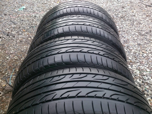 ขายยาง 215/55R17 DUNLOP LM704  ยางสัปดาห์ที่02ปี15  ดอกยางนิ่มสดไม่แตกลายไม่ร้าวสวยๆ จำนวน 1 ชุด