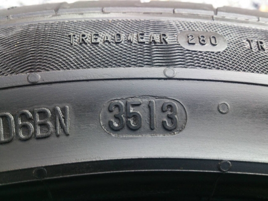 ขายยาง Continental 205/50R17 ยางสัปดาห์ที่35ปี13 ดอกยางเต็มหนาสดนิ่มลึกเท่ากันสวยๆ จำนวน 1 ชุด