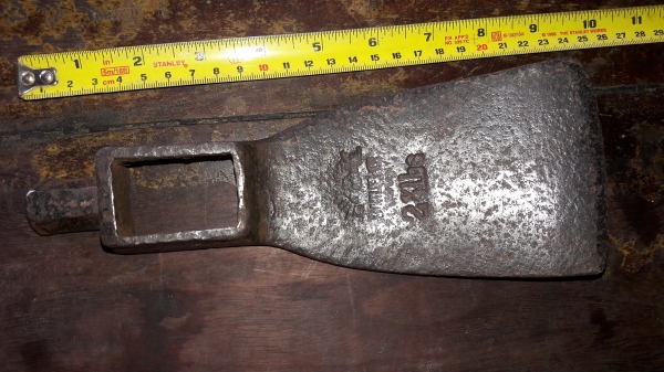 ขายหัวจอบหงอนตราตางานเก่าโบราณ