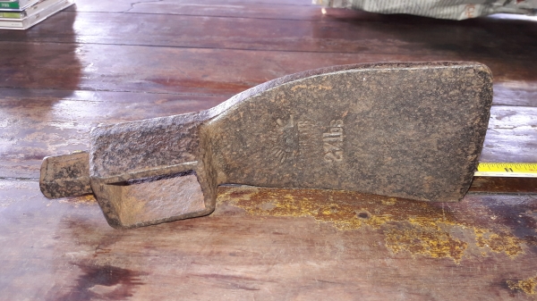 ขายหัวจอบหงอนตราตางานเก่าโบราณ