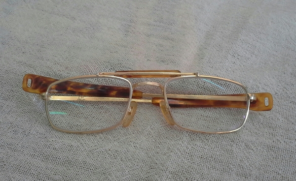 อภิมหาเทพแว่นสายตายาว  AO SKYMASTER PILOT USA