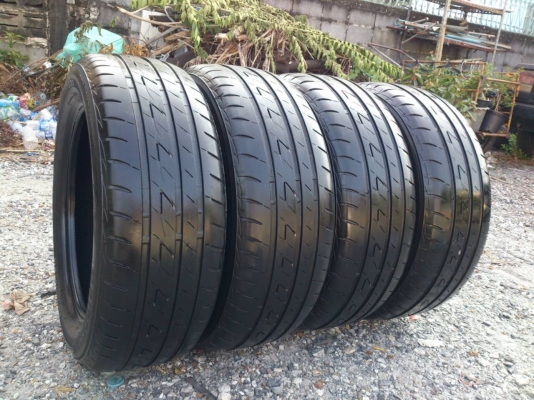 ขายยาง 205/55R16 Bridgestone Ecopia EP200 ยางสัปดาห์ที่05ปี15 ดอกยางเต็มนิ่มลึกสดเท่ากันไม่แตกลายไม่ร้าวไม่กินข้างไม่มีปะ สวยๆ จำนวน 1 ชุด