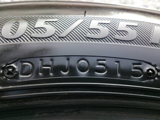 ขายยาง 205/55R16 Bridgestone Ecopia EP200 ยางสัปดาห์ที่05ปี15 ดอกยางเต็มนิ่มลึกสดเท่ากันไม่แตกลายไม่ร้าวไม่กินข้างไม่มีปะ สวยๆ จำนวน 1 ชุด