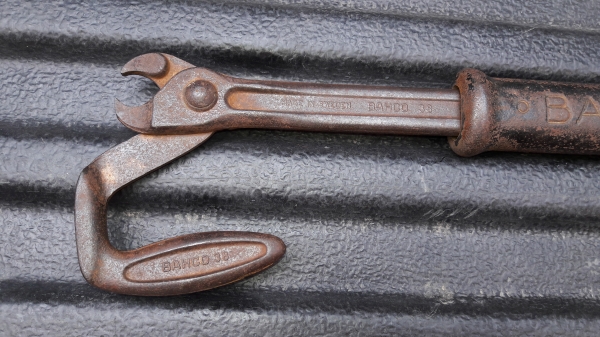 ขายคีมถอนตะปู   BAHCO 38 MADE IN SWEDEN.สภาพดีมากๆ