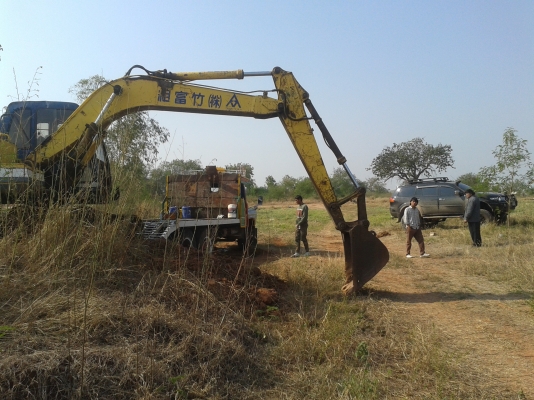 ขาย โกเบ sk100 mark3 เครื่องดีมาก ปั้มดีไม่โหลด เอวแน่น เก่านอก พร้อมเทลเลอร์ 10 ล้อ ยางดี ทั้ง10 เส้น0857389138