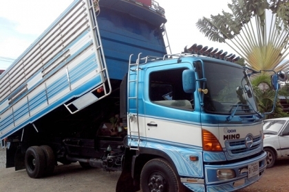 ขายรถบรรทุกหกล้อดั้มเกษตรฮีโน่QDR ซี่รี่ส์ 500 เครื่อง 240 แรงม้า
