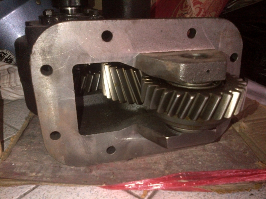 ขายเกียร์ฝาก ISUZU 210 ราคา 3500โทร 0906208746